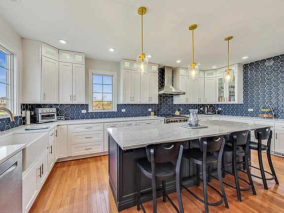 2nd image of 32 Doral Dr