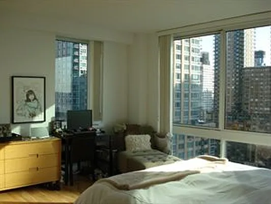 Rented by Douglas Elliman | media 13