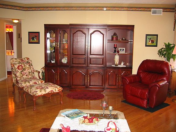 3rd image of 6741 S Pointe Dr Unit 1B