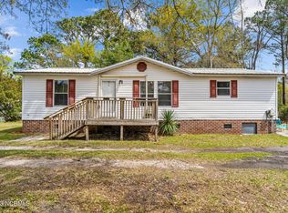 712 Magnolia Dr, Sunset Beach, NC 28468