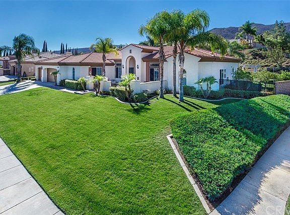 2nd image of 1630 Alamitos Cir