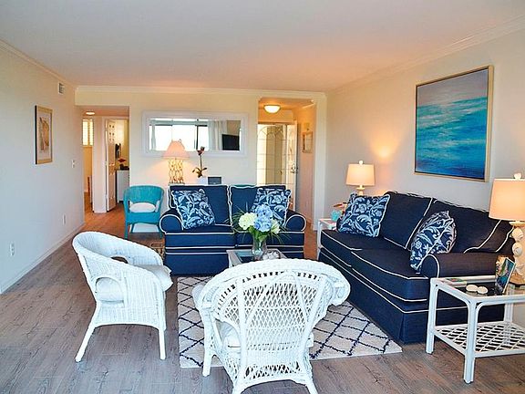 4th image of 1700 Ocean Dr APT 202