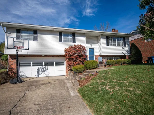 560 Fairwood Rd, Huntington, WV 25705