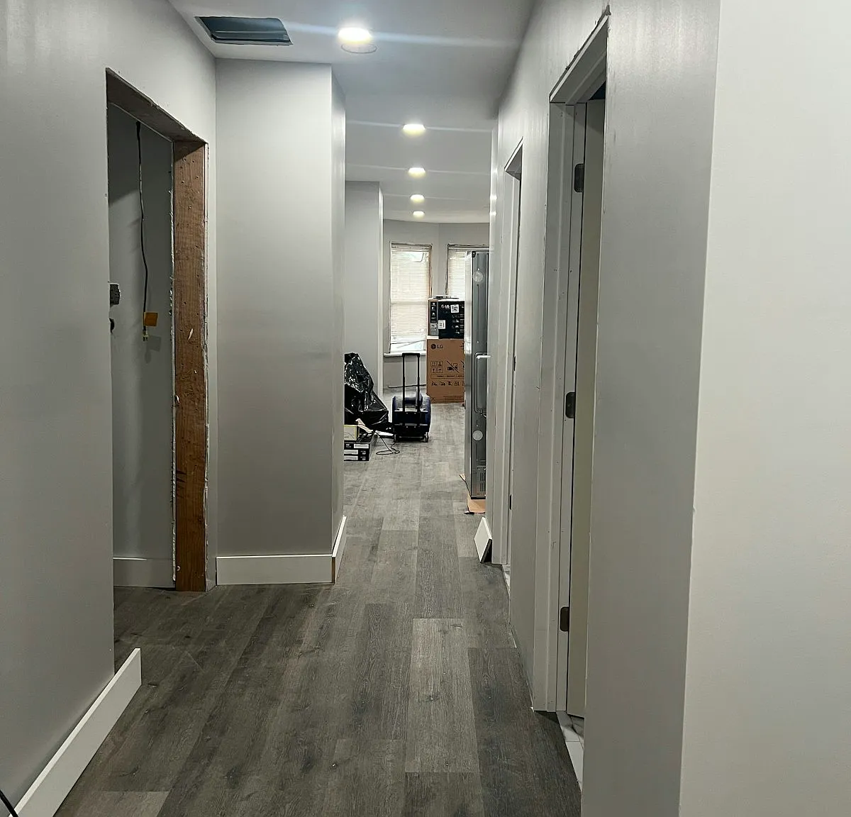 1742 North Saint Louis Avenue, Unit 1 — Photo 3