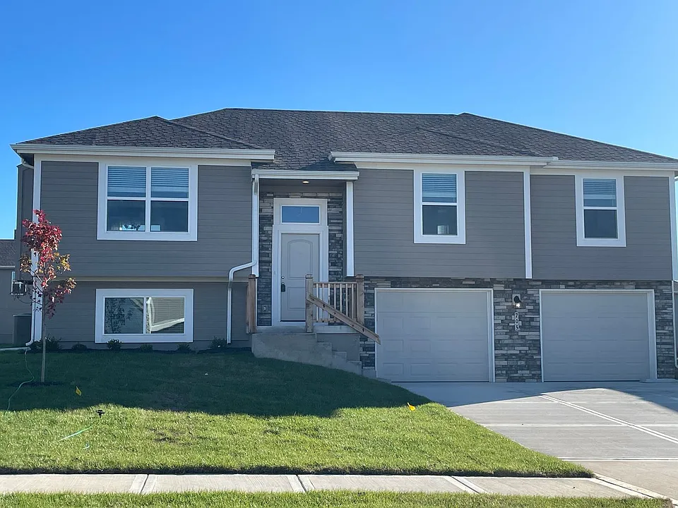 705 Summer Dawn Cir