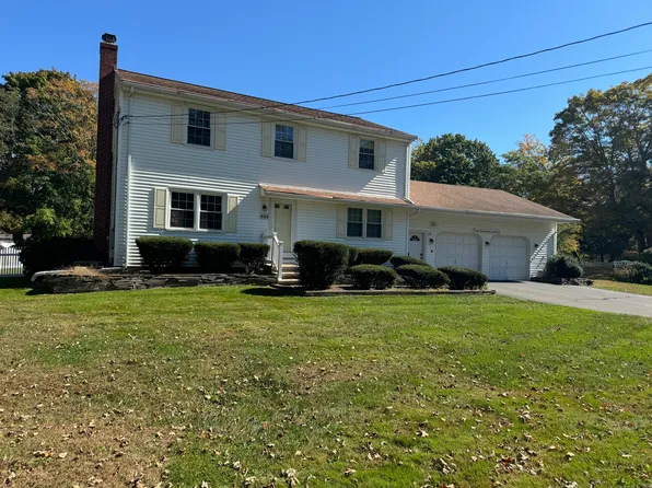 405 North River Street, Guilford, CT 06437