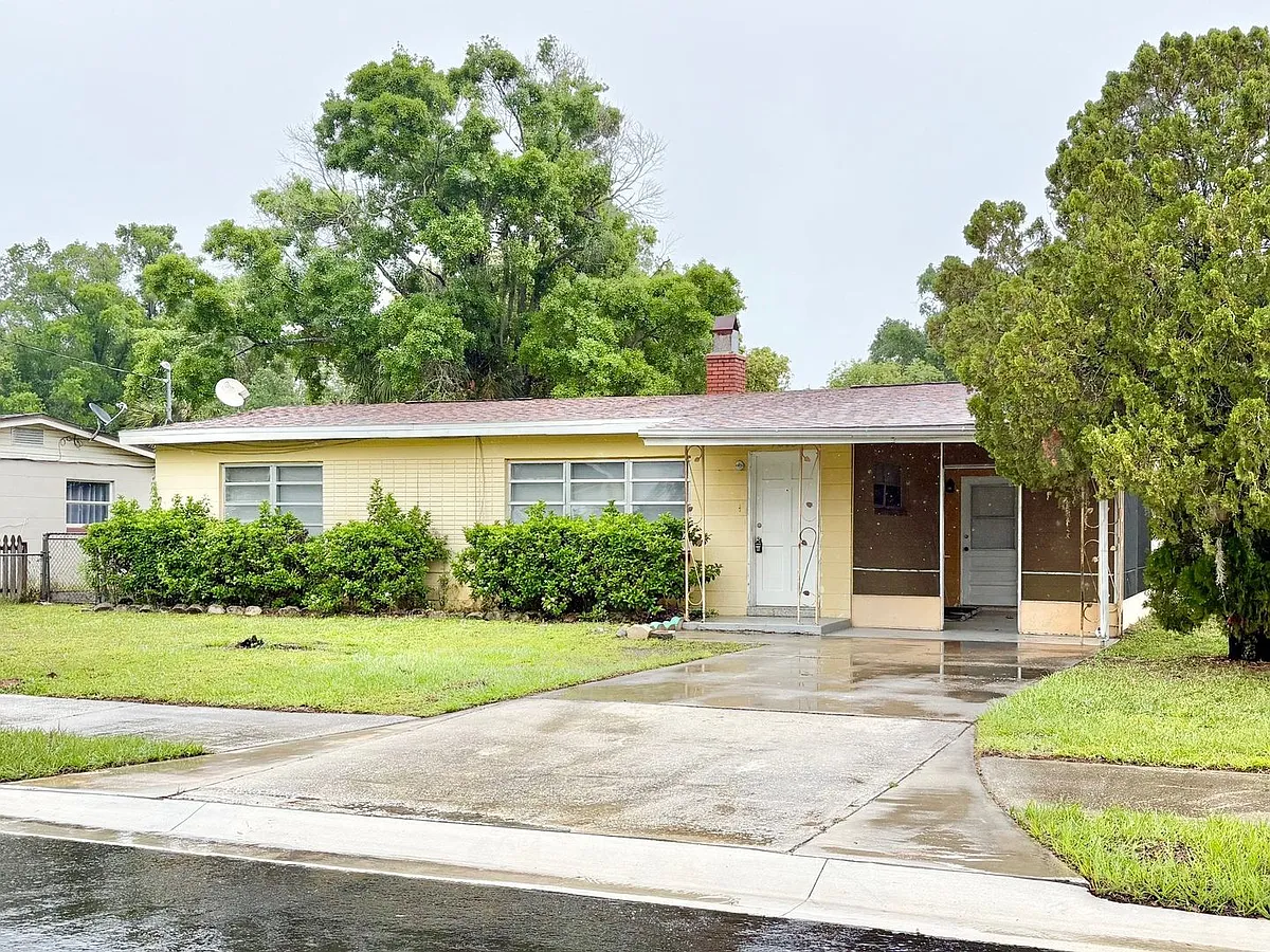 Building Photo - 1203 N Lavon Ave
