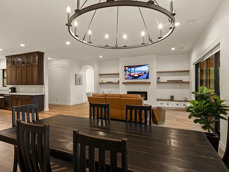 20 Crystal Sky Dr — Photo 35