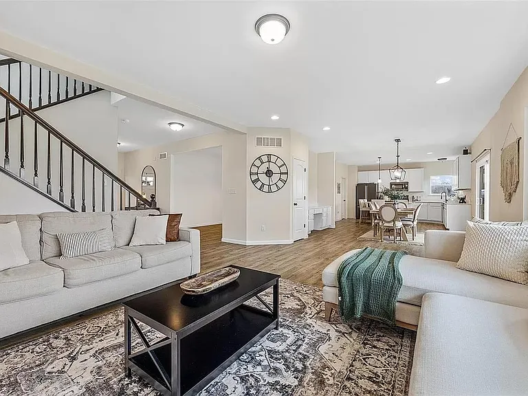 260 Liberty Valley Dr — Photo 6