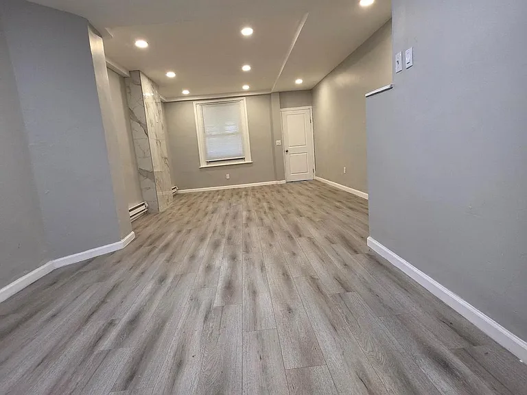 4917 Reno St — Photo 12