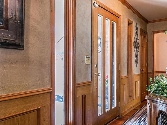 Foyer View1