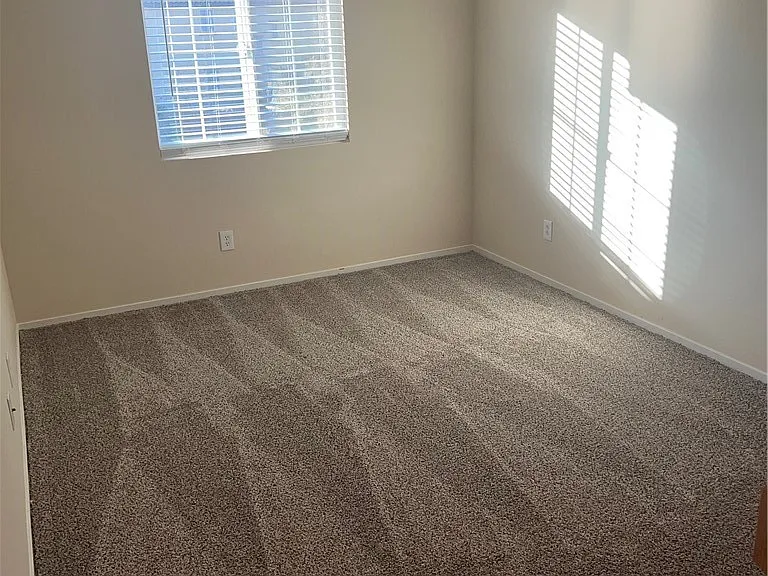 10236 Wolf Pack Ln — Photo 5