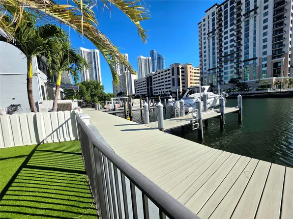 310 Poinciana Dr #802, North Miami Beach, FL 33160