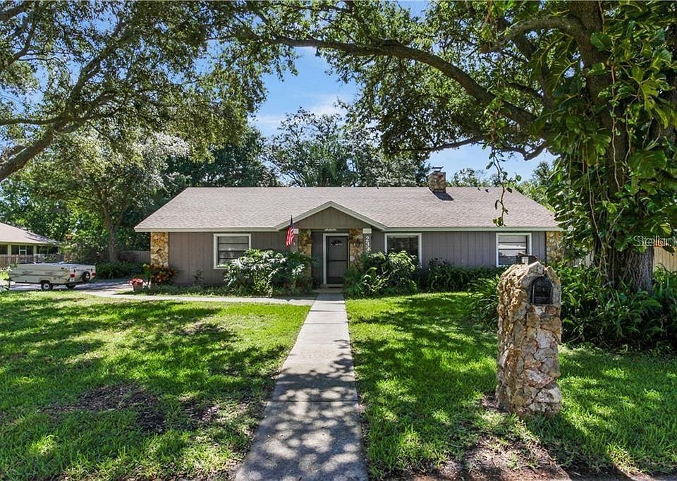 1st image of 2337 Palm Way