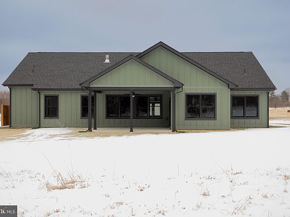 3rd image of 73 Midland Ct