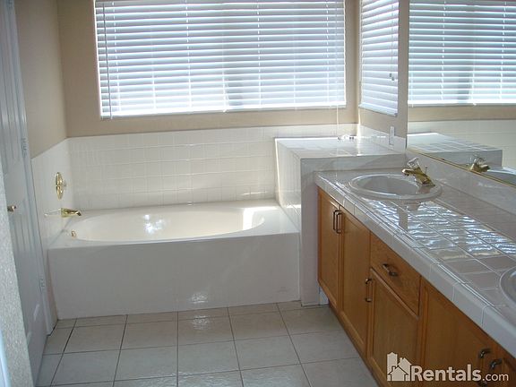 4th image of 7833 Sparrowgate Ave