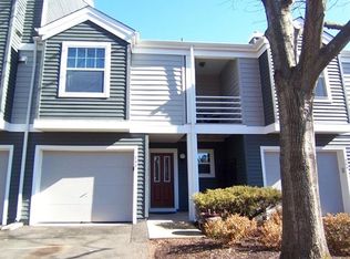 253 Hedgerow Rd, Bridgewater, NJ 08807