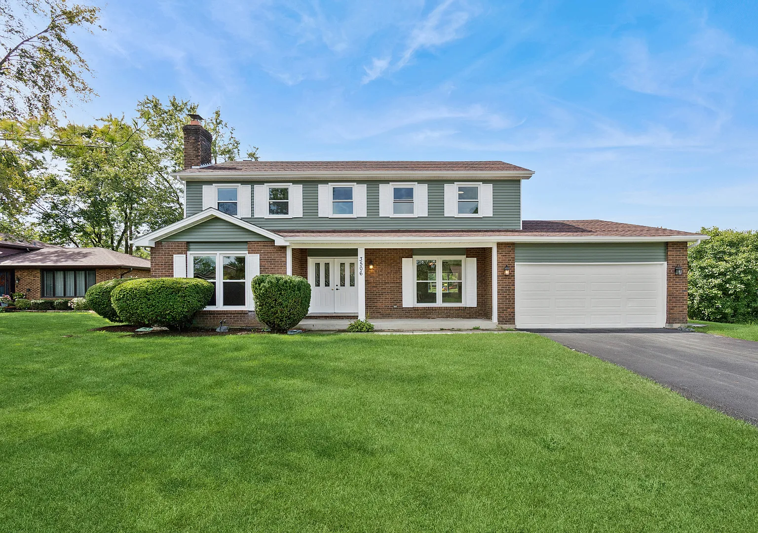 4 bed, 2.5 bath, 2550 sqft, $3,200 — Photo 1