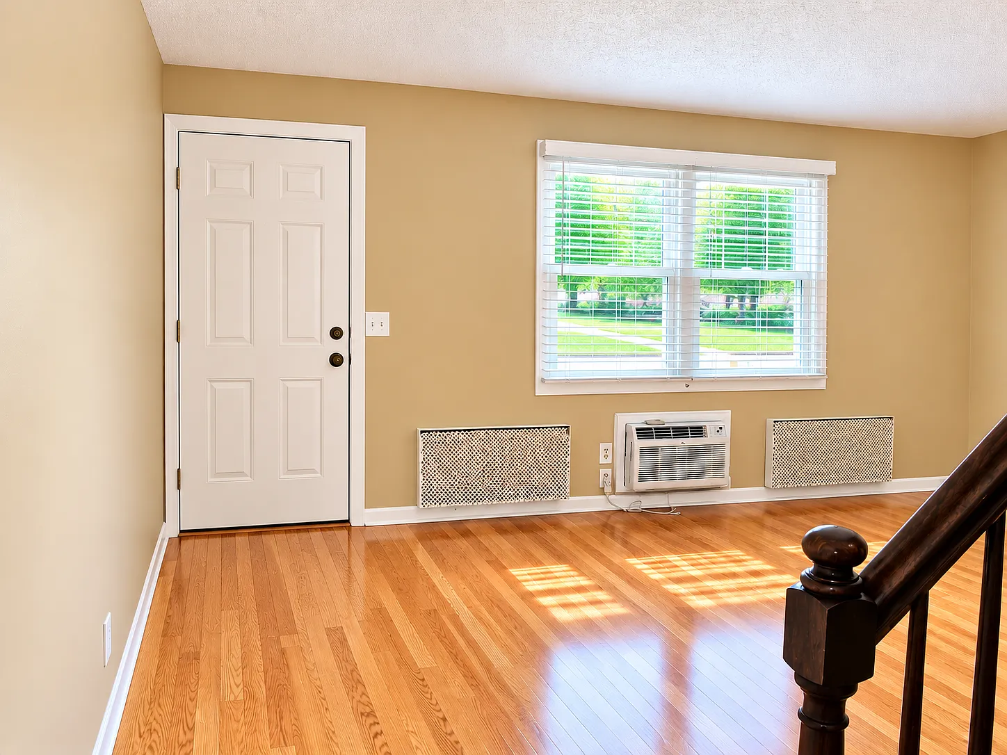 2 bed, 1.5 bath, 1150 sqft, $1,995 — Photo 4