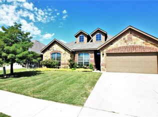 505 Sky View Ct, Burleson, TX 76028