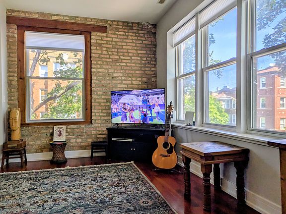 2nd image of 4252 N Spaulding Ave #B2
