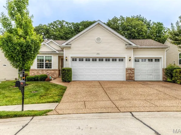 557 Owls Perch Dr, Lake Saint Louis, MO 63367