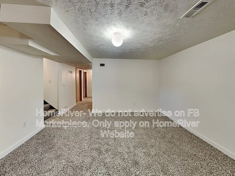 4708 S Glenrose Rd — Photo 4