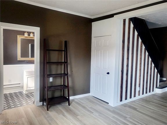 5th image of 2324 Reid Ave