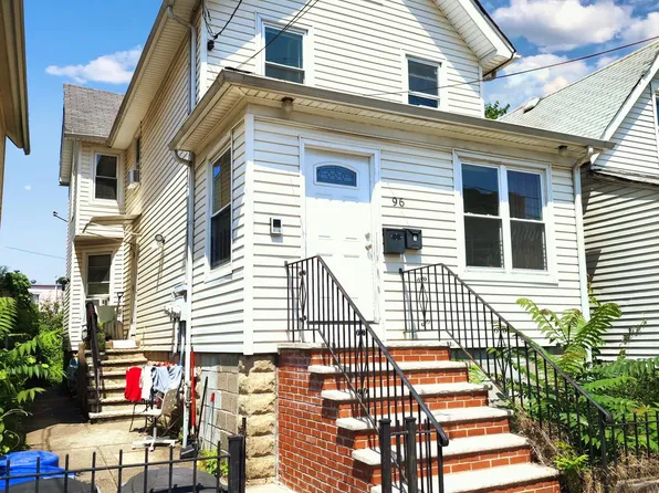 96 Maple Ave, Staten Island, NY 10302