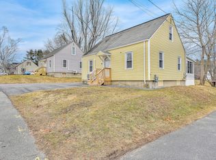 60 Newland Ave, Augusta, ME 04330