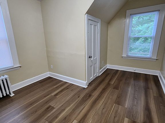 4th image of 61 Truman St #3