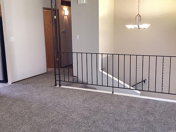5th image of 1329 N Ashland Ave