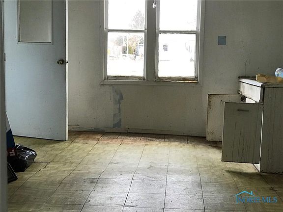 4th image of 107 Grey St