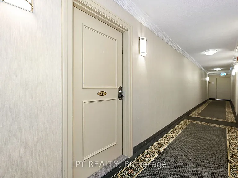 1300 Marlborough Ct #534 — Photo 40