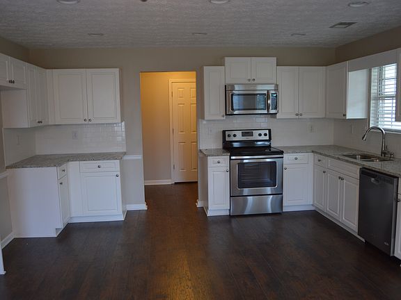 3rd image of 503 Cambridge Way