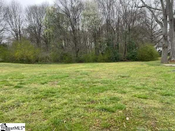 307 E Butler Rd, Mauldin, SC 29662