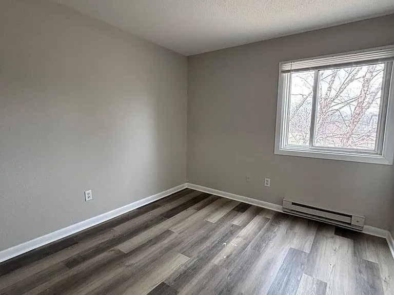 Cedar Crest Apartments — Photo 29
