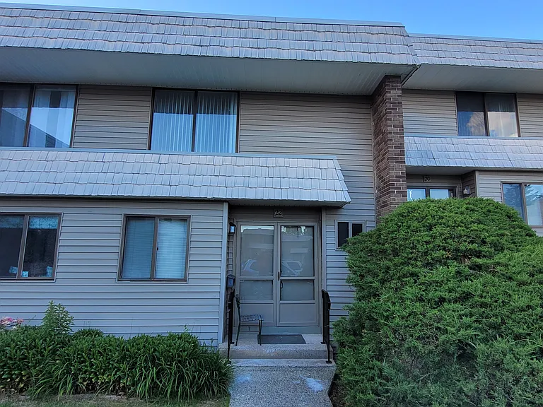 22 Dogwood Ct #22 — Photo 1