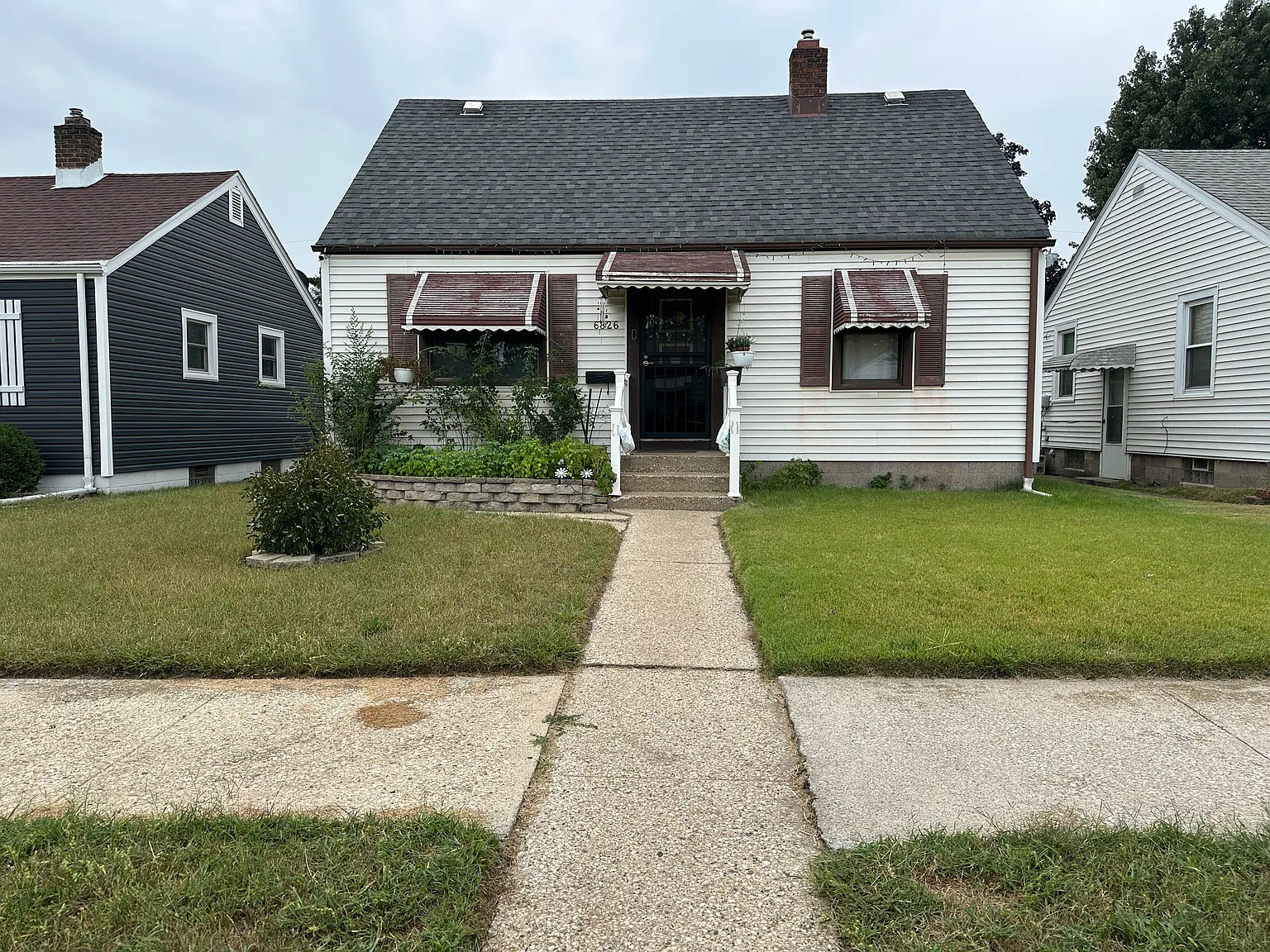4 bed, 1097 sqft, $2,300 — Photo 1