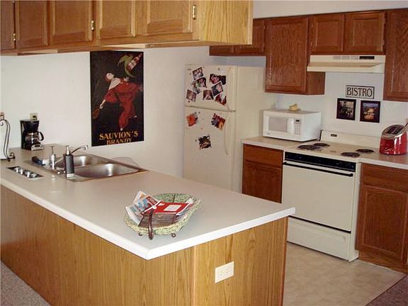 3rd image of 4952 Pine Cone Ct APT 2