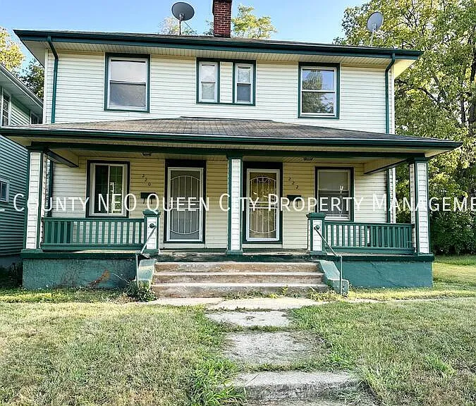 220 Cambridge Ave — Photo 1