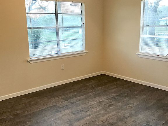 2nd image of 5119 Blessing St