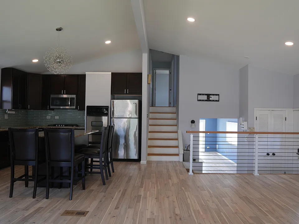 8501 Christiana Ave