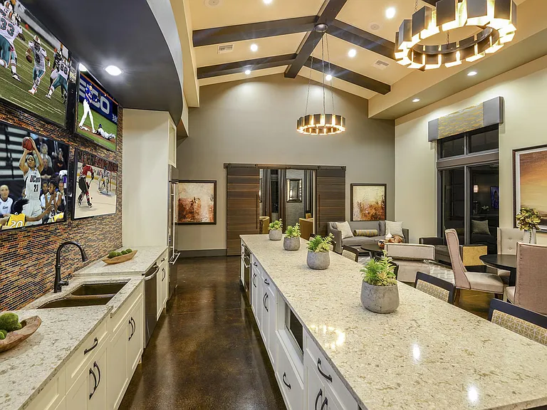 Palm Ranch — Photo 15