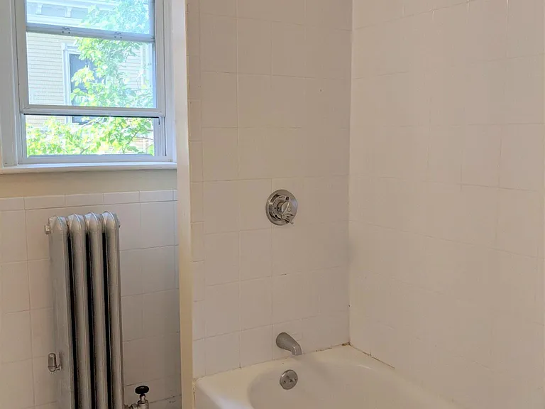 5 Craigie Cir #3D — Photo 12