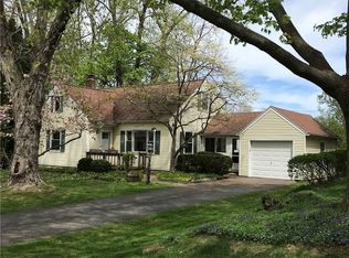 46 Oakmount Dr, Rochester, NY 14617