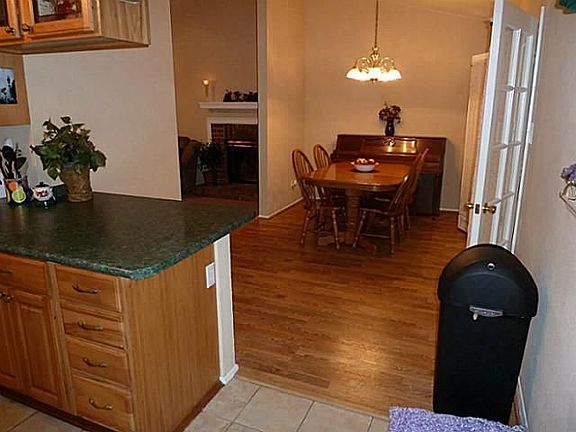 5th image of 2801 Oxford Ln