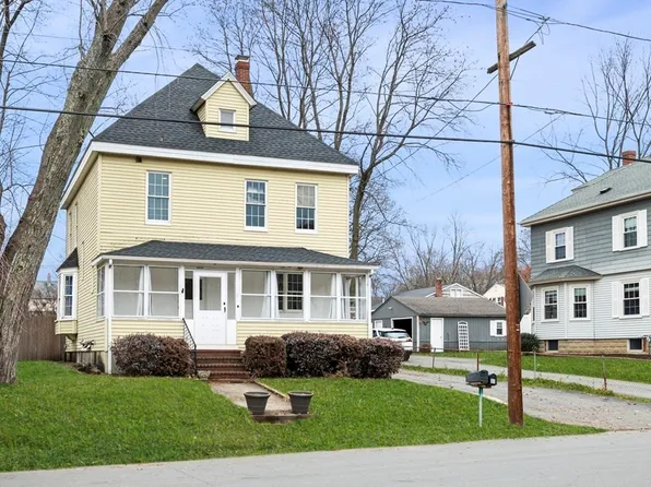 81 Oxford Ave, Haverhill, MA 01835