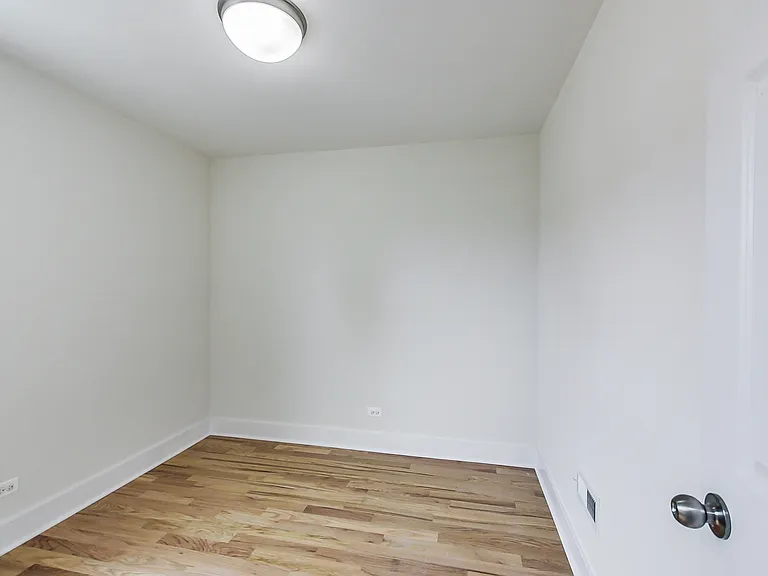 815 S Carpenter St #1R — Photo 7