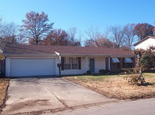 7 Philecia Dr, Belleville, IL 62226